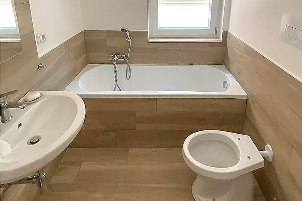 Photo of Bathroom in Volla