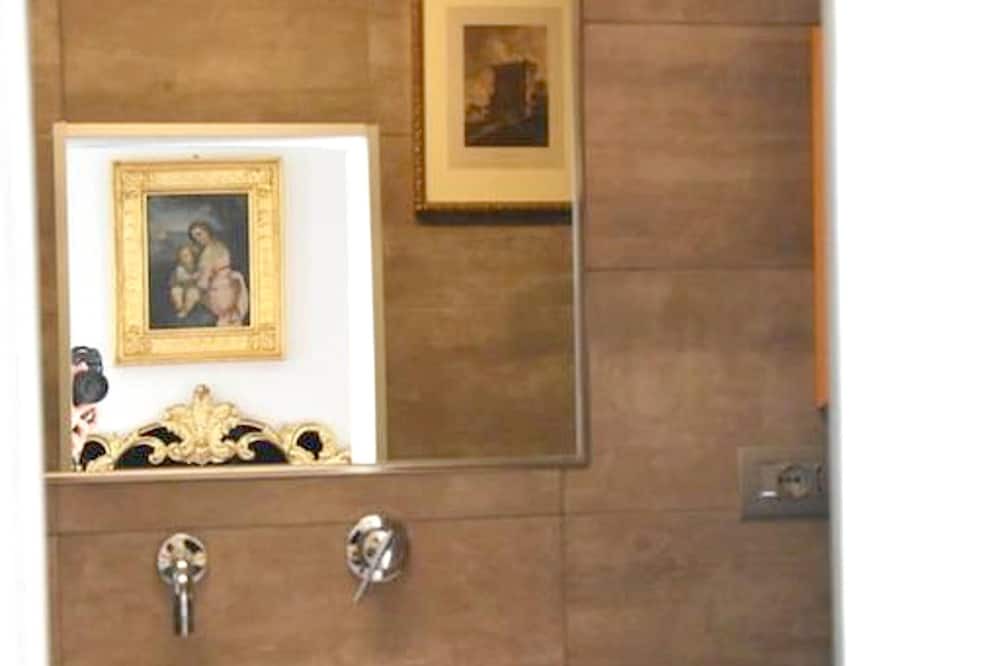 Photo of Bathroom in Macchia