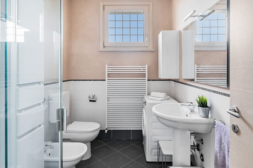 Photo of Bathroom in Raffa