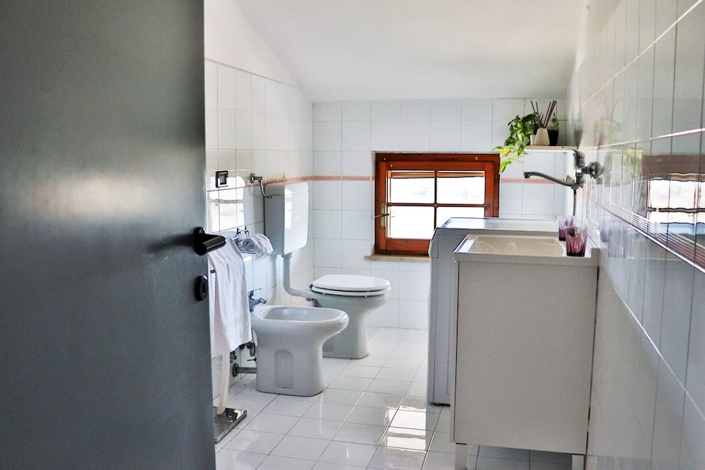 Photo of Bathroom in Rocca San Giovanni