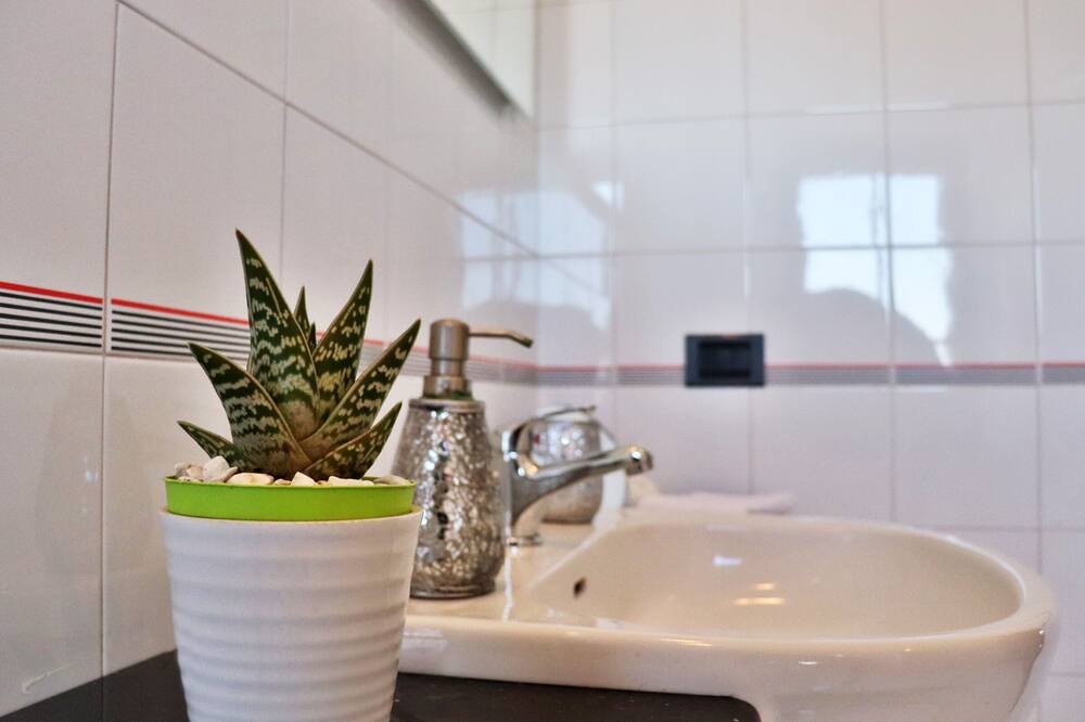 Photo of Bathroom in Rocca San Giovanni