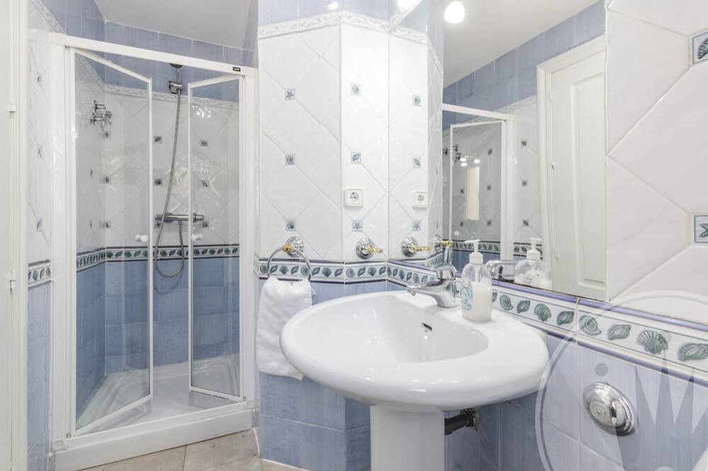 Photo of Bathroom in El Beal