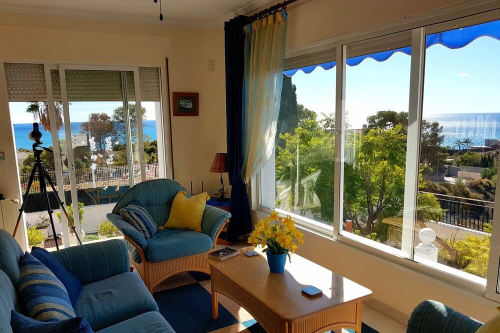 Photo of Livingroom in Los Puertos
