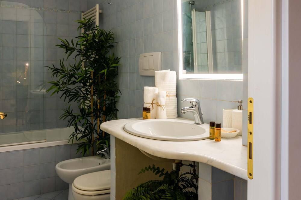 Photo of Bathroom in Historic Centre