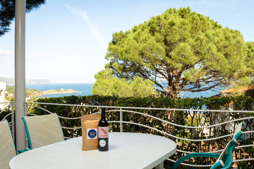 Photo of Patio Balcony in Port de la Selva