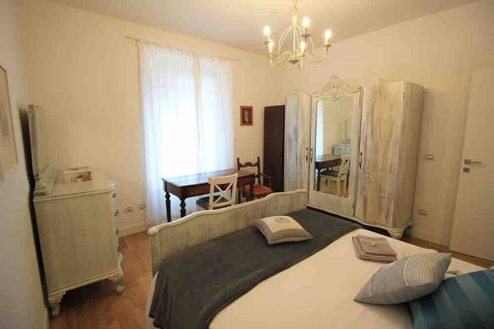 Photo of Bedroom in Castiglione dei Pepoli