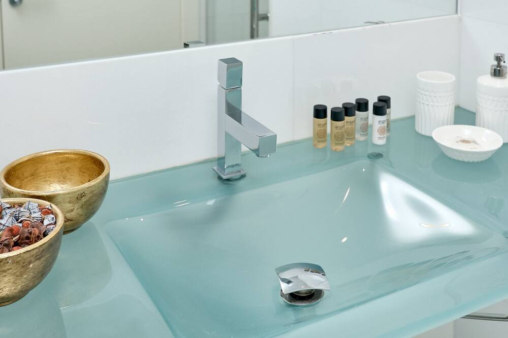 Photo of Bathroom in Poblenou