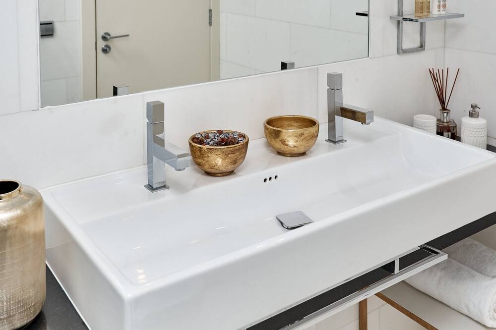 Photo of Bathroom in Poblenou