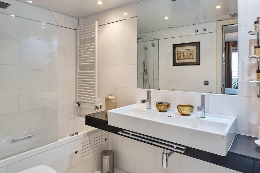 Photo of Bathroom in Poblenou