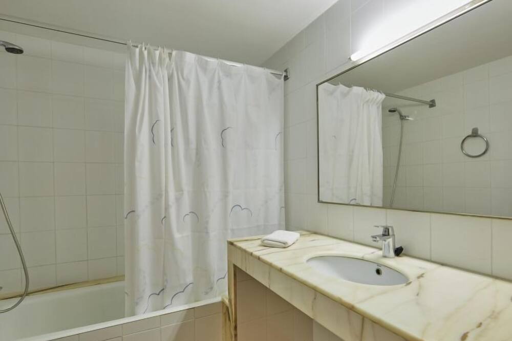 Photo of Bathroom in Pals