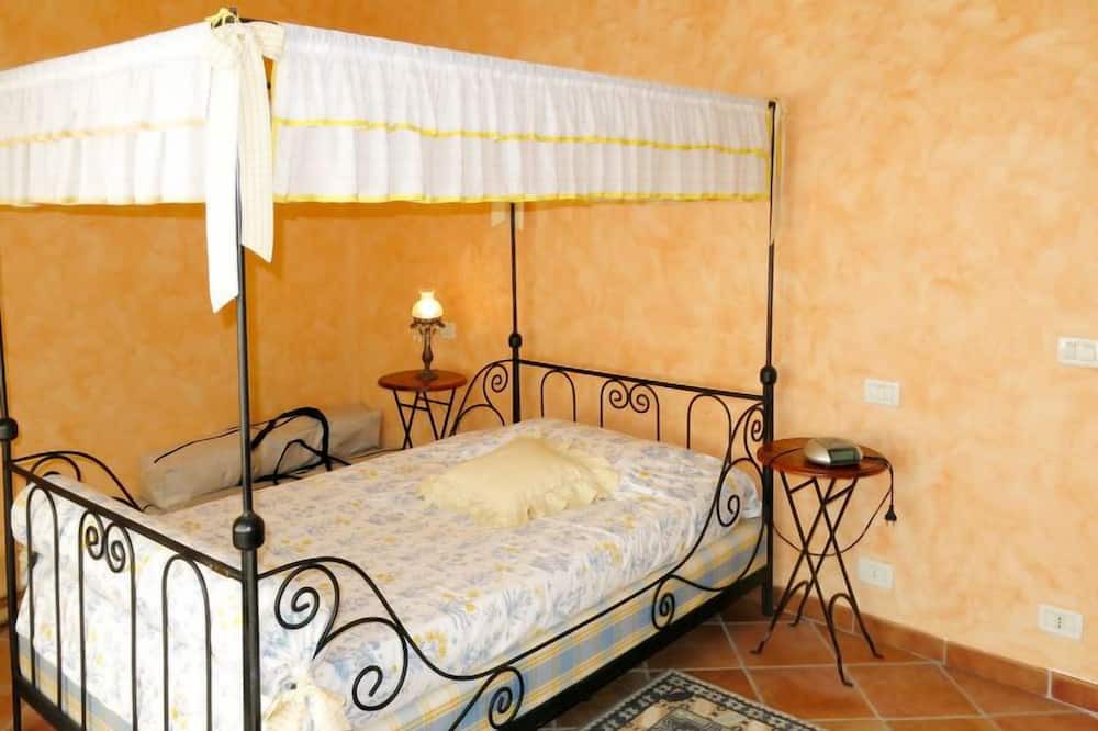 Photo of Bedroom in Montemagno
