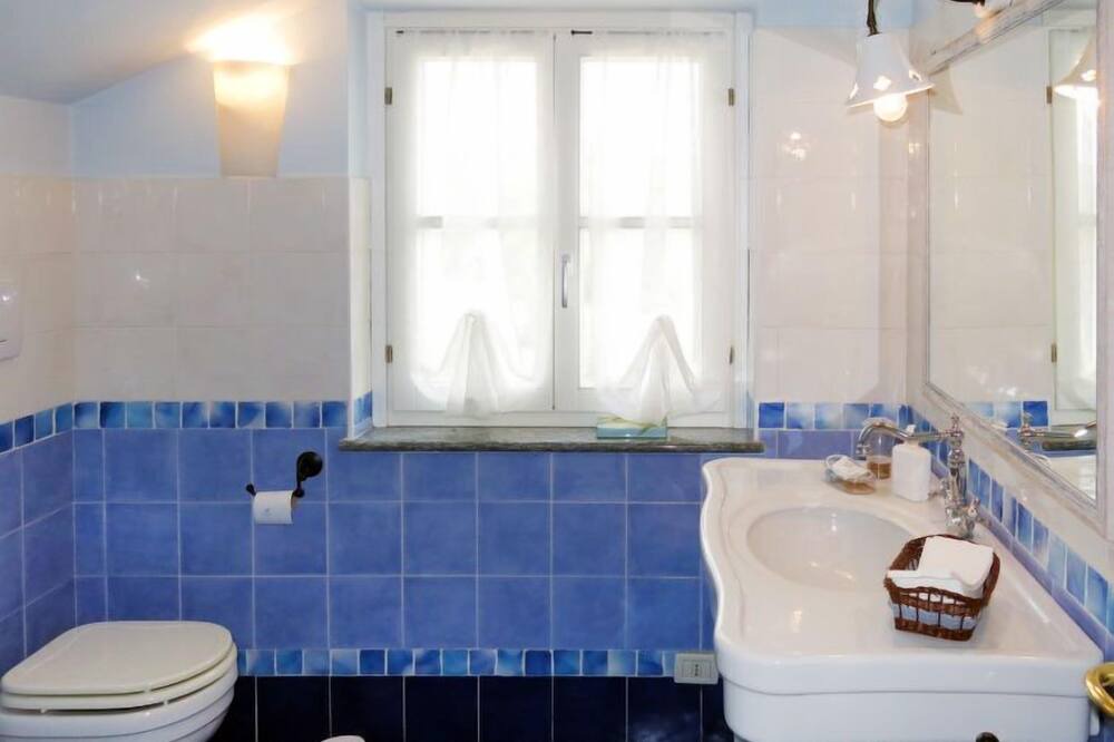 Photo of Bathroom in Montemagno