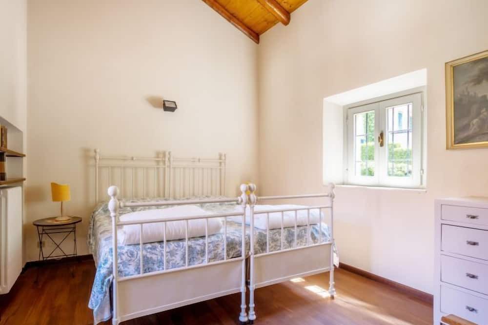 Photo of Bedroom in Porto Valtravaglia