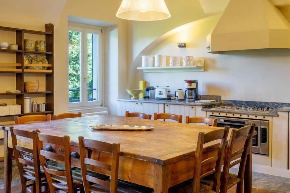 Photo of Kitchen in Porto Valtravaglia