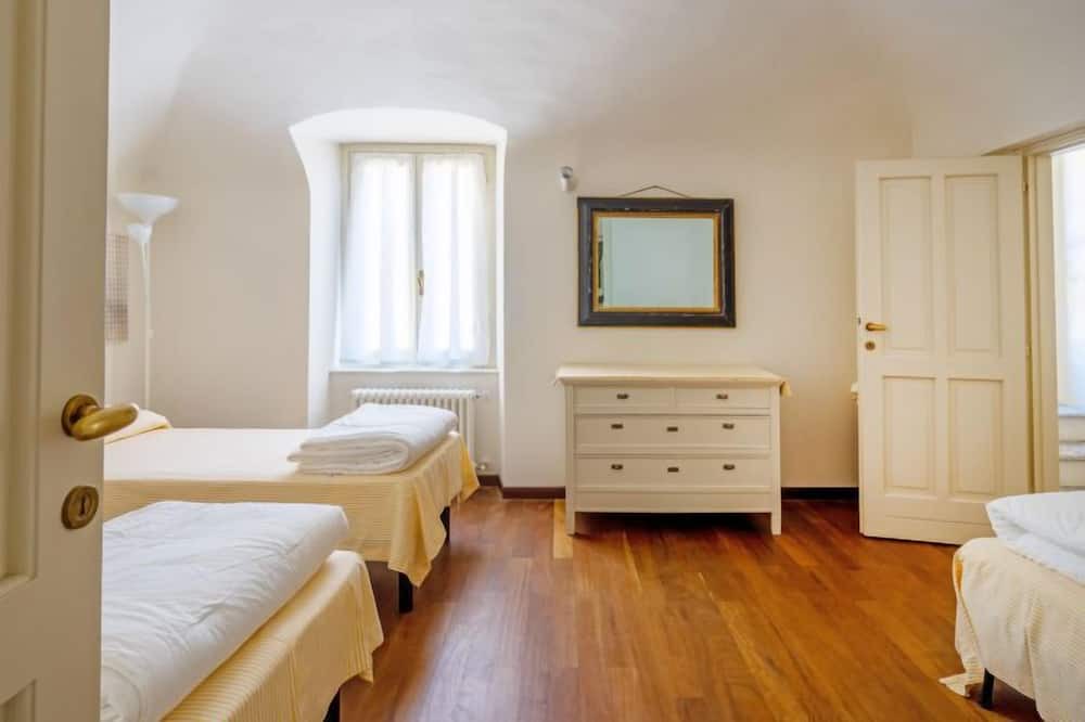 Photo of Bedroom in Porto Valtravaglia