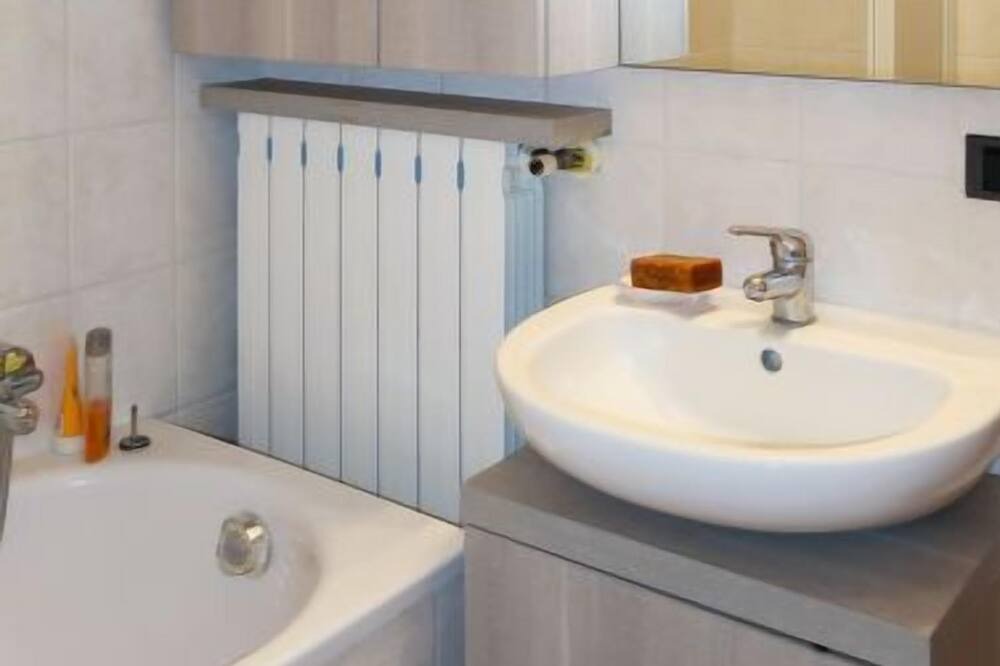 Photo of Bathroom in Aurano