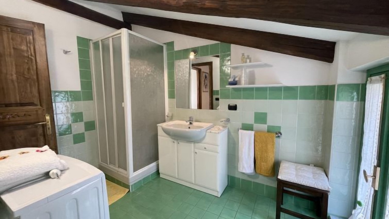 Photo of Bathroom in Montechiaro dʼAsti