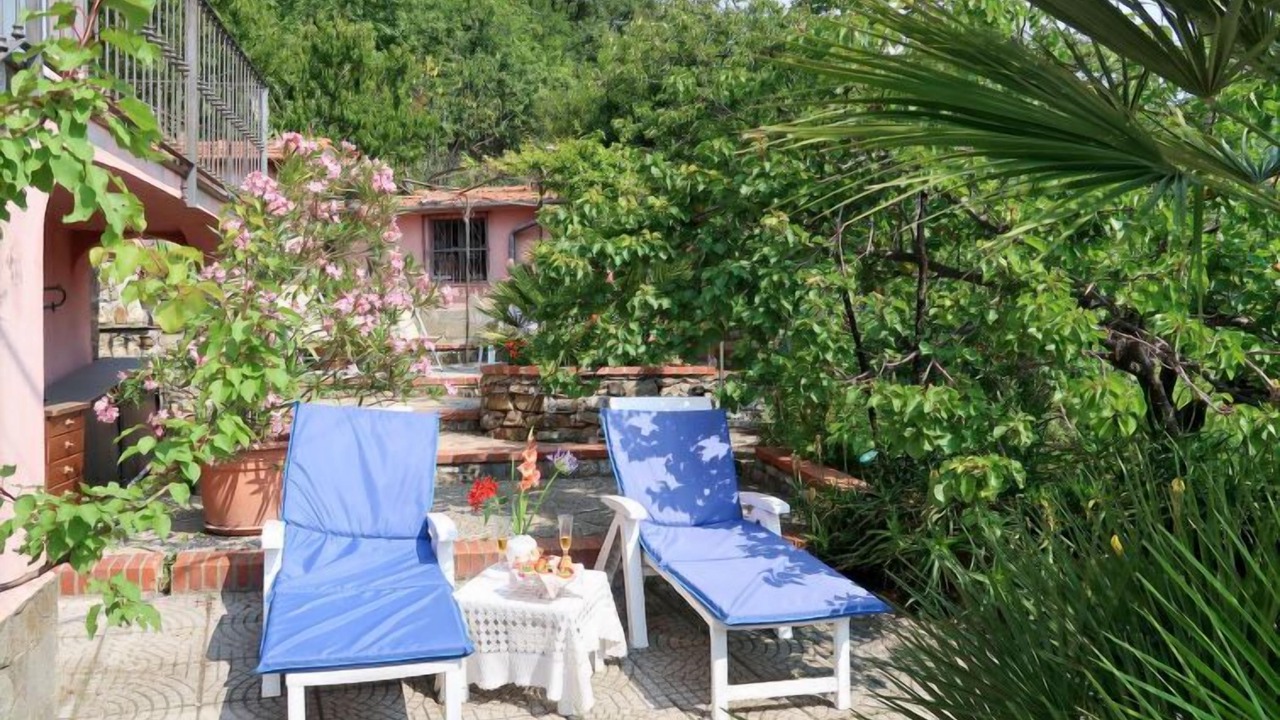 Photo of Outdoor in Caravonica