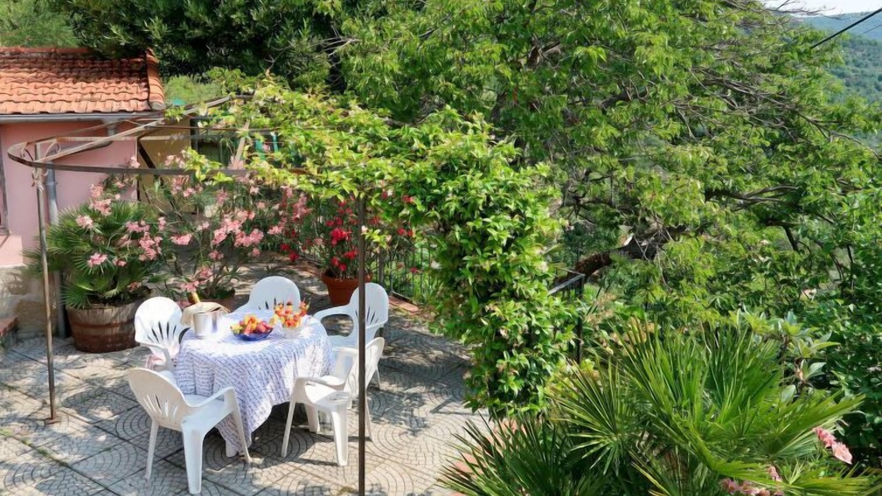Photo of Outdoor in Caravonica