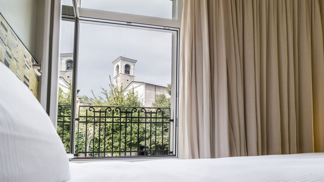 Photo of Bedroom in Gardone Riviera