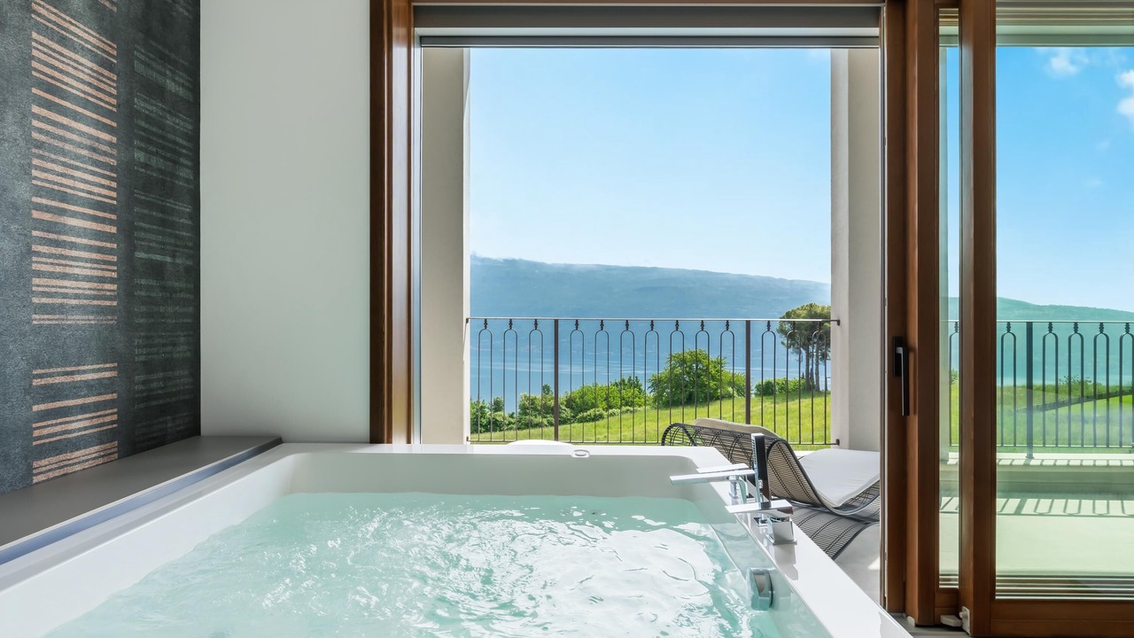 Photo of Bedroom in Navazzo