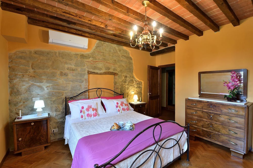 Photo of Bedroom in Civitella in Val di Chiana