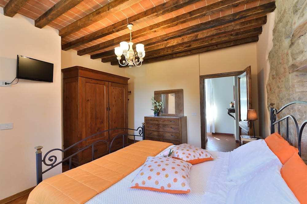 Photo of Bedroom in Civitella in Val di Chiana