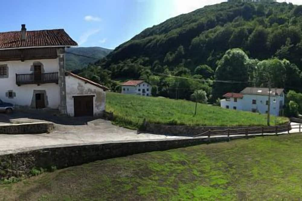 Photo of Outdoor in Erro