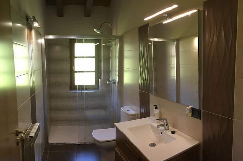 Photo of Bathroom in Erro