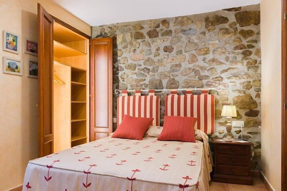 Photo of Bedroom in Capmany