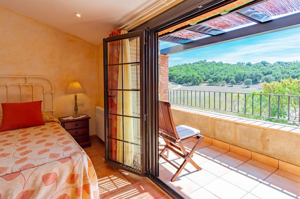 Photo of Bedroom in Capmany