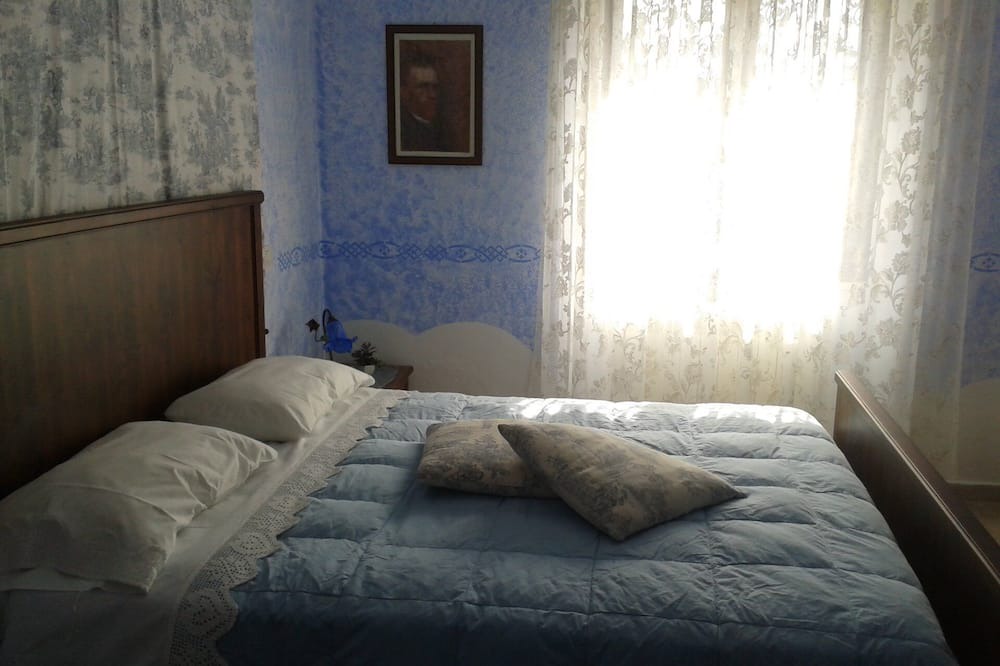 Photo of Bedroom in Arcille
