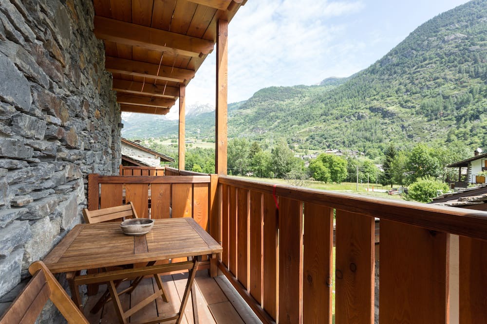 Photo of Patio Balcony in Derby-villaret