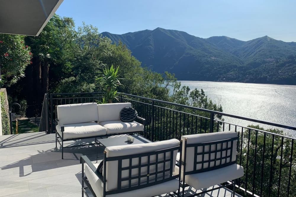Photo of Patio Balcony in Carate Urio