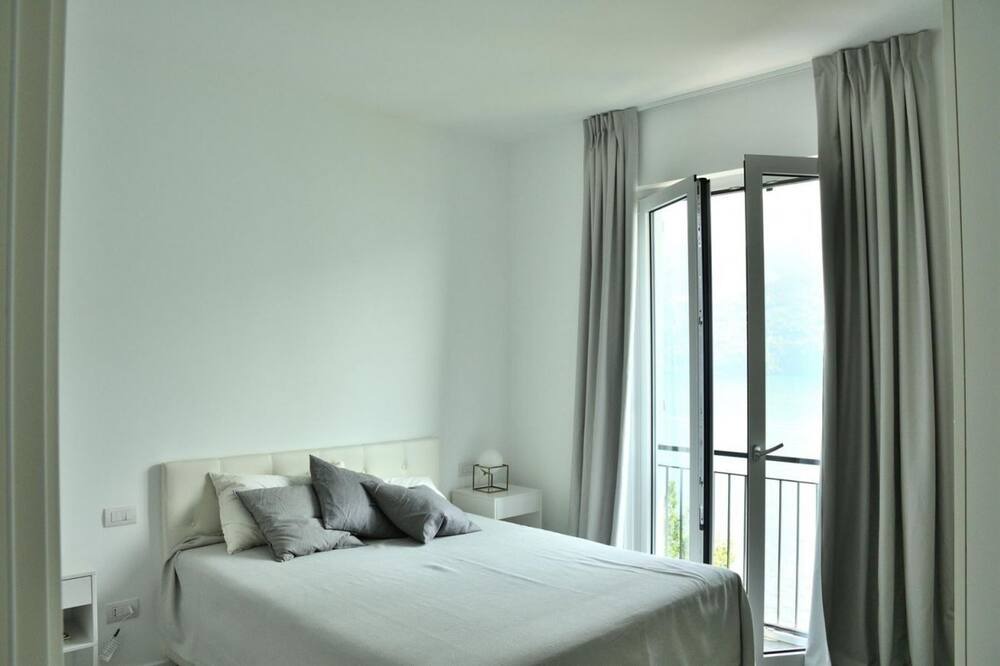 Photo of Bedroom in Carate Urio