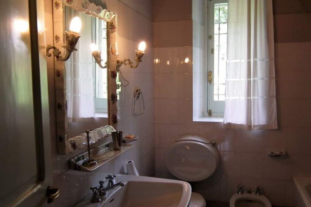 Photo of Bathroom in Colli al Volturno