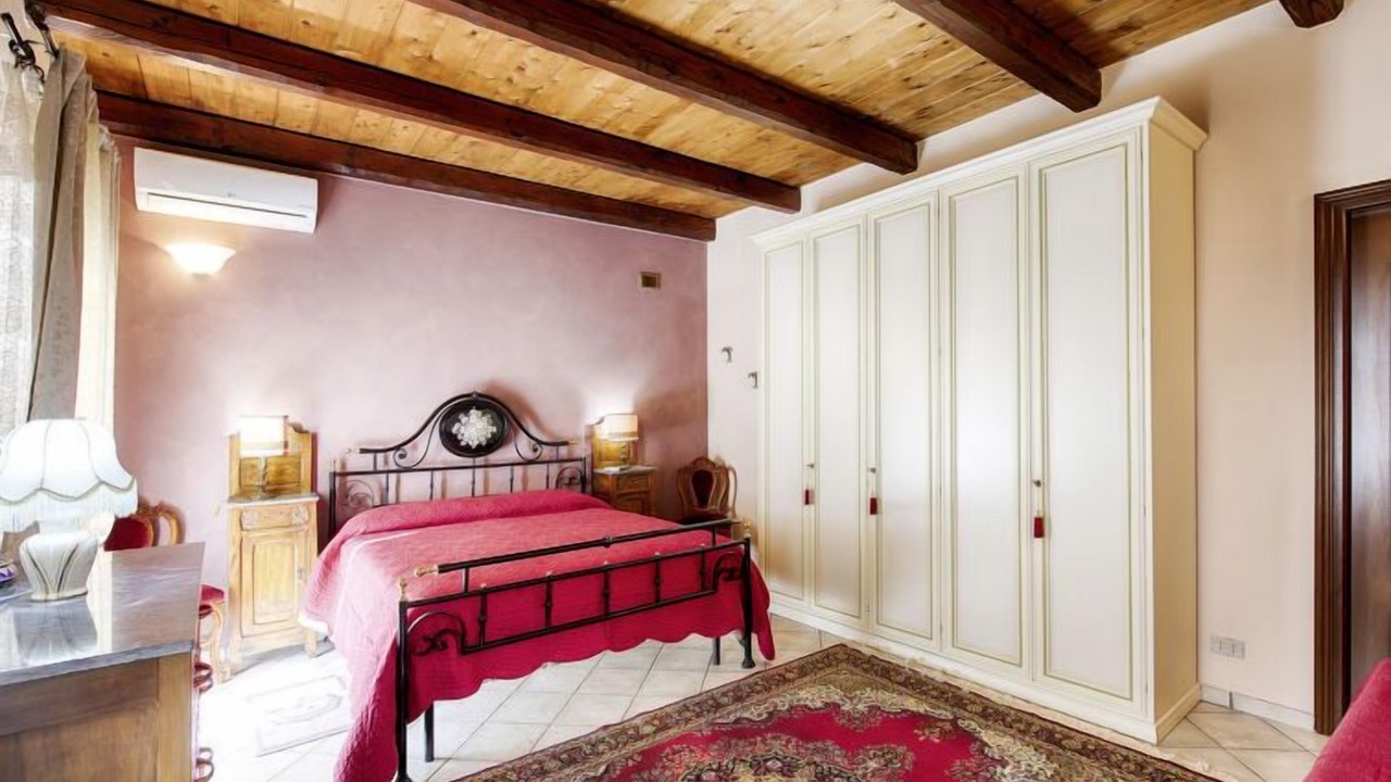 Photo of Bedroom in San Damiano dʼAsti