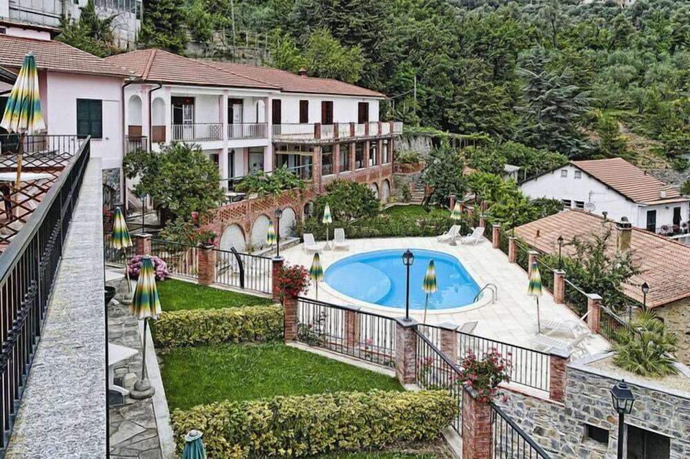 Photo of Outdoor in Casanova Lerrone