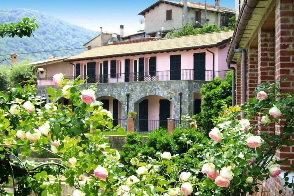 Photo of Outdoor in Casanova Lerrone