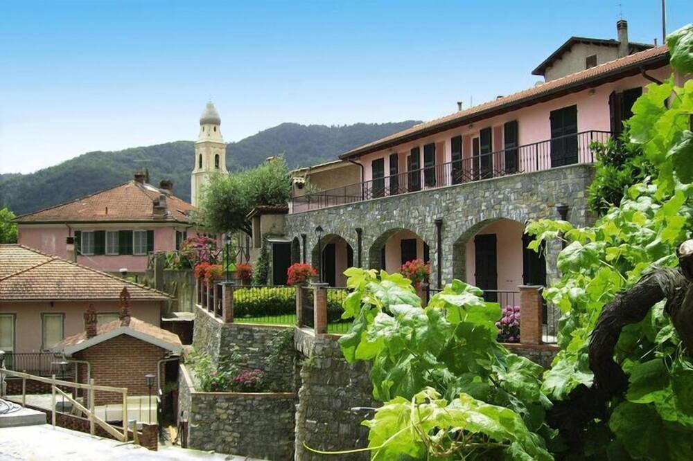 Photo of Outdoor in Casanova Lerrone