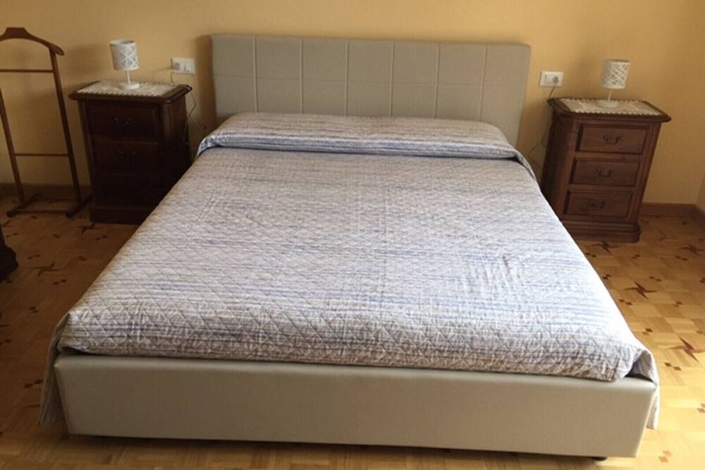 Photo of Bedroom in Pettenasco