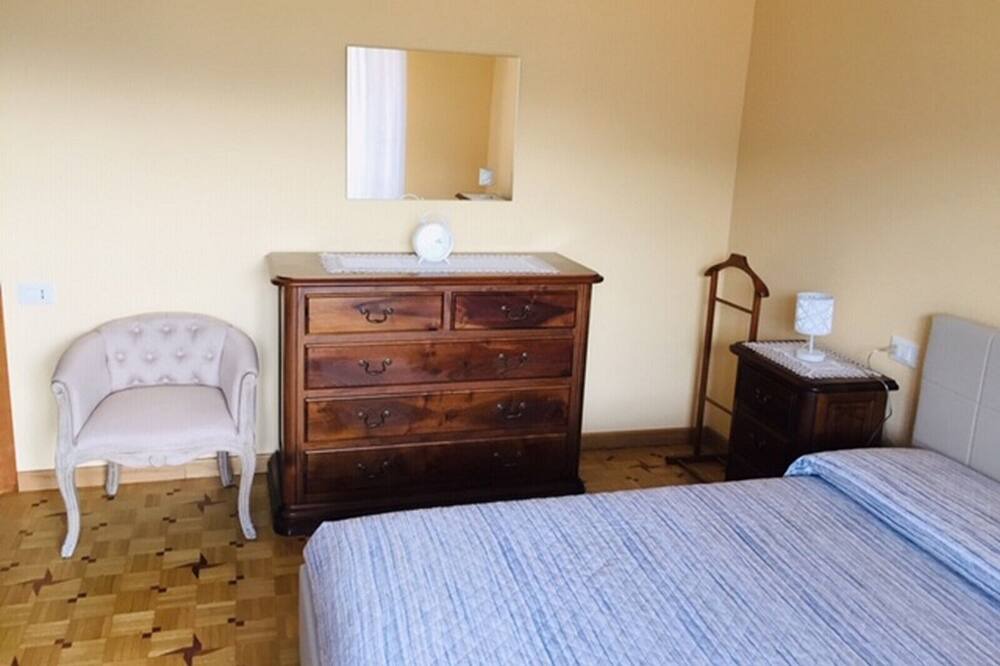 Photo of Bedroom in Pettenasco