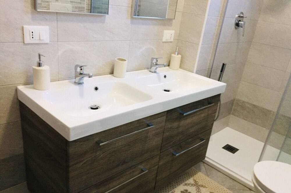 Photo of Bathroom in Pettenasco