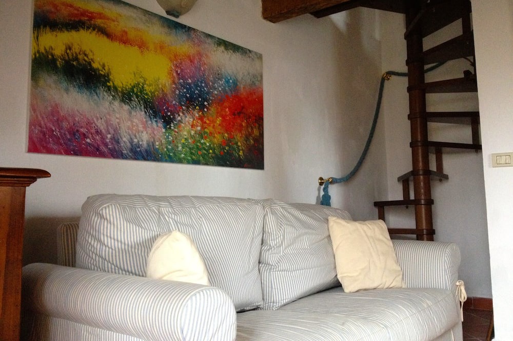 Photo of Livingroom in Villa Minozzo