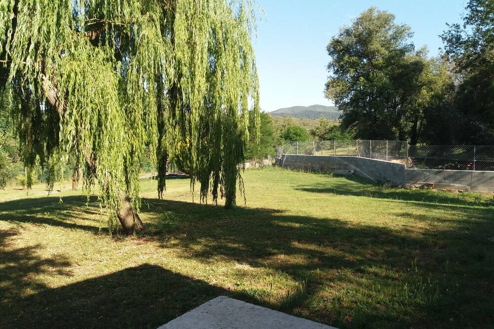 Photo of Outdoor in Oix