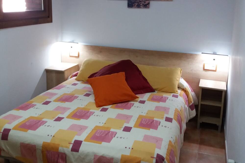 Photo of Bedroom in Oix