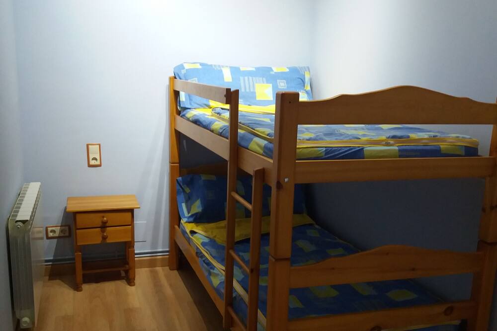 Photo of Bedroom in Oix