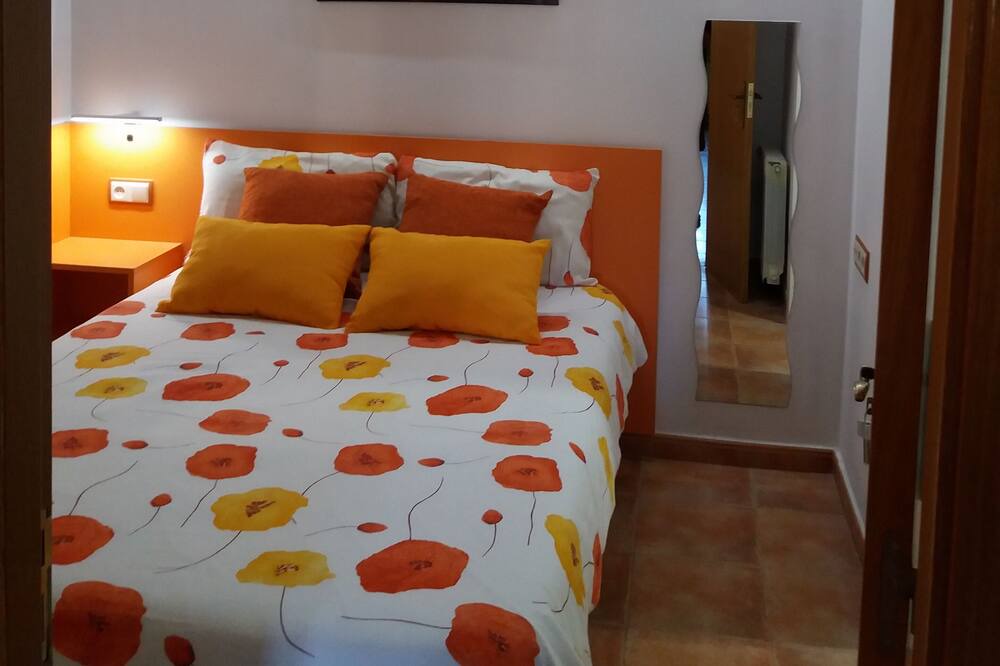 Photo of Bedroom in Oix