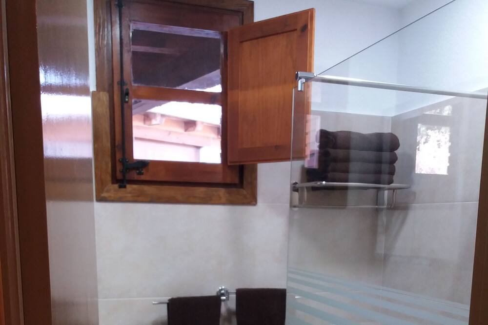 Photo of Bathroom in Oix
