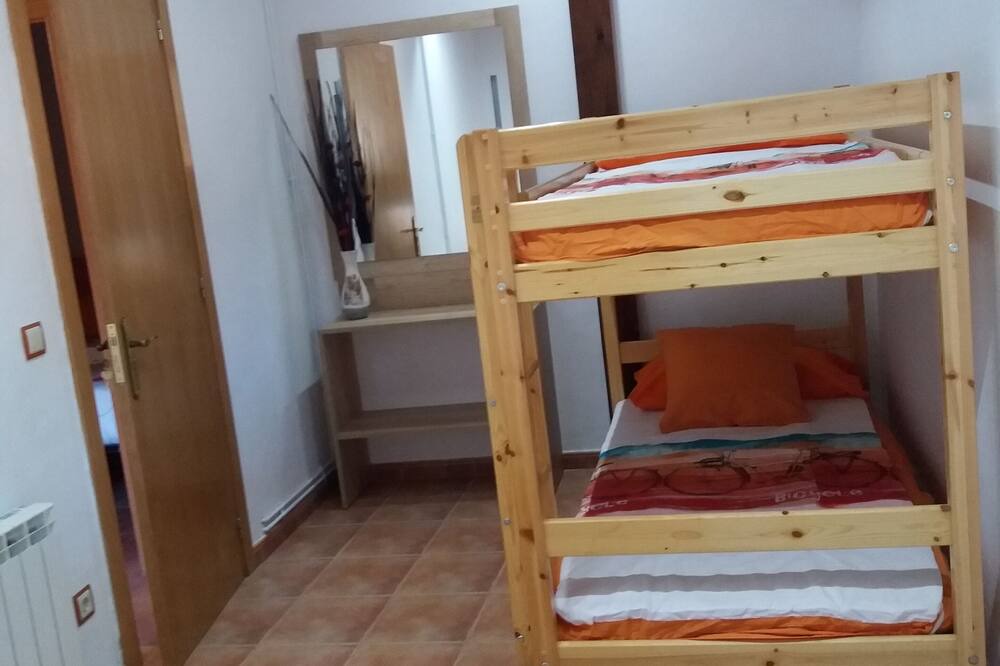 Photo of Bedroom in Oix